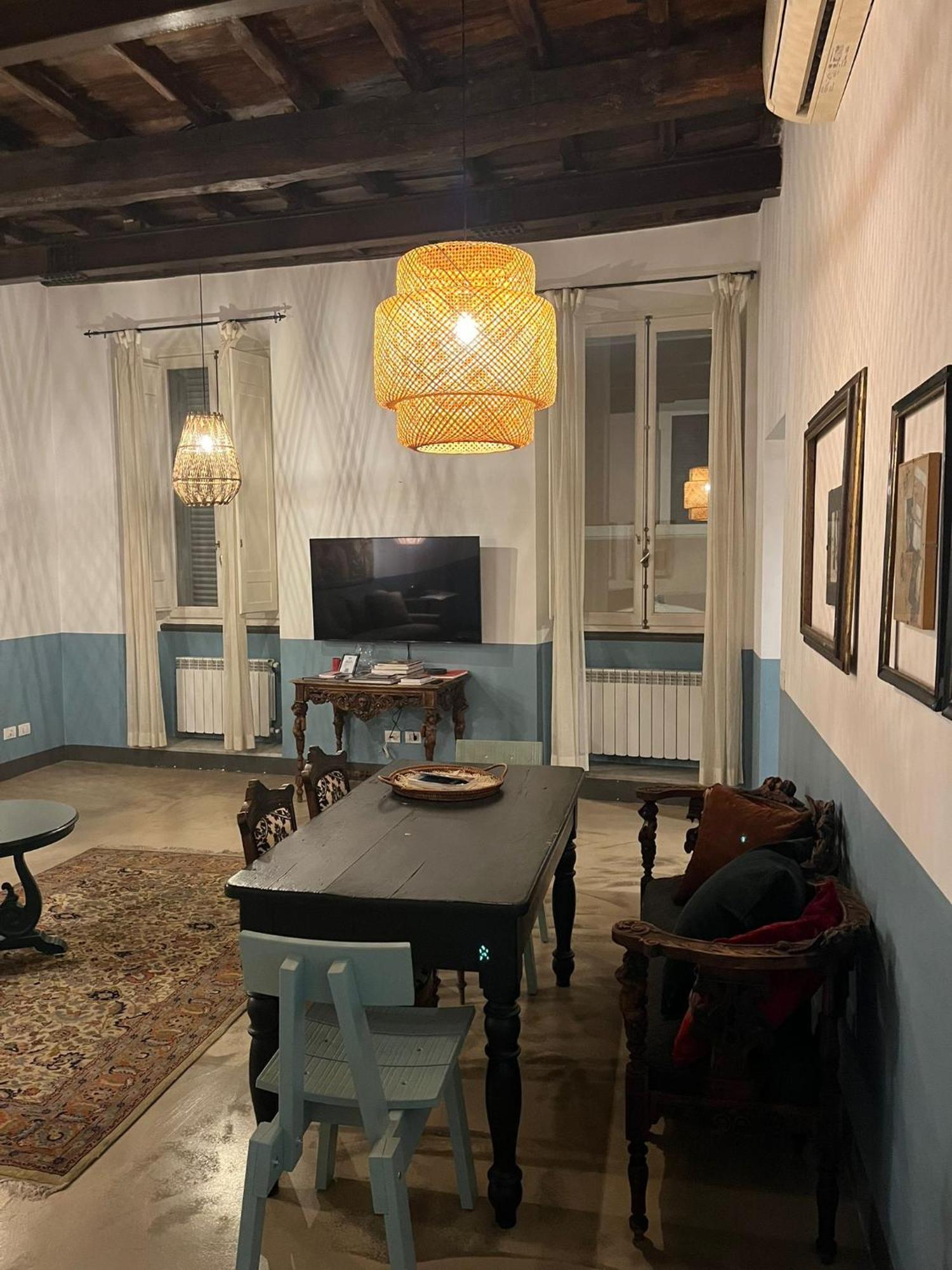 Apartment Charming In Monti, Steps To Colosseum Rom